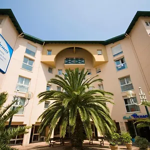 Pierre & Premium Haguna Apart-hotel