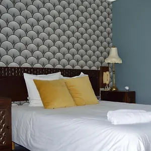 Saint Charles & Coliving *** Биарриц