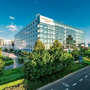 Courtyard By Marriott Airport Hotel Prag